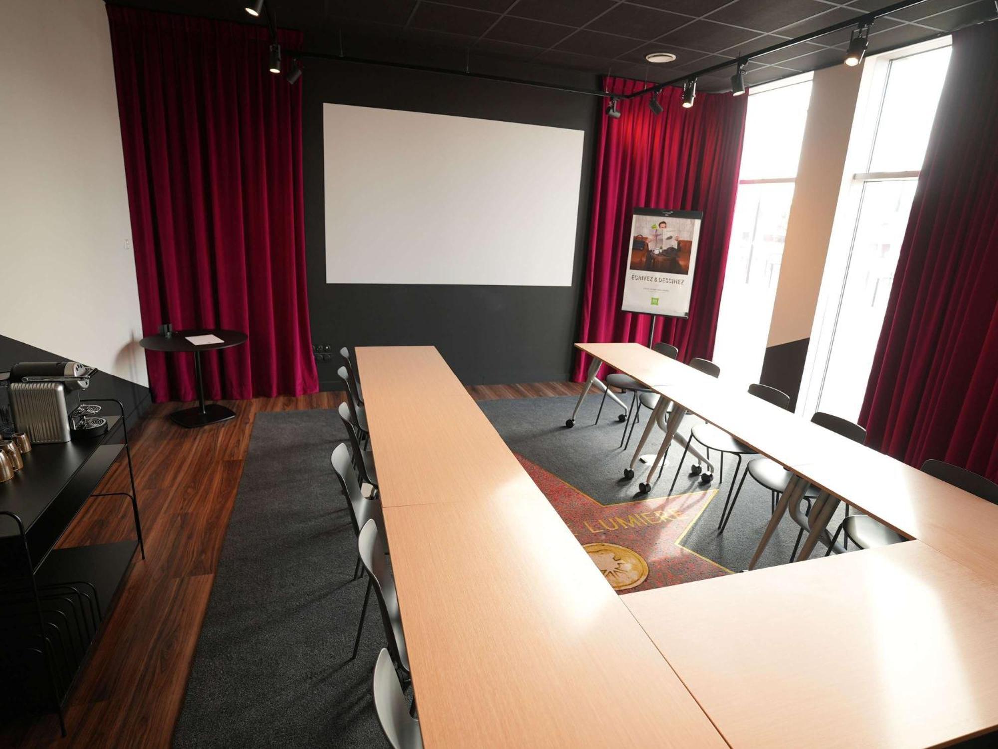 Ibis Styles Lens Centre Gare Hotel Ngoại thất bức ảnh