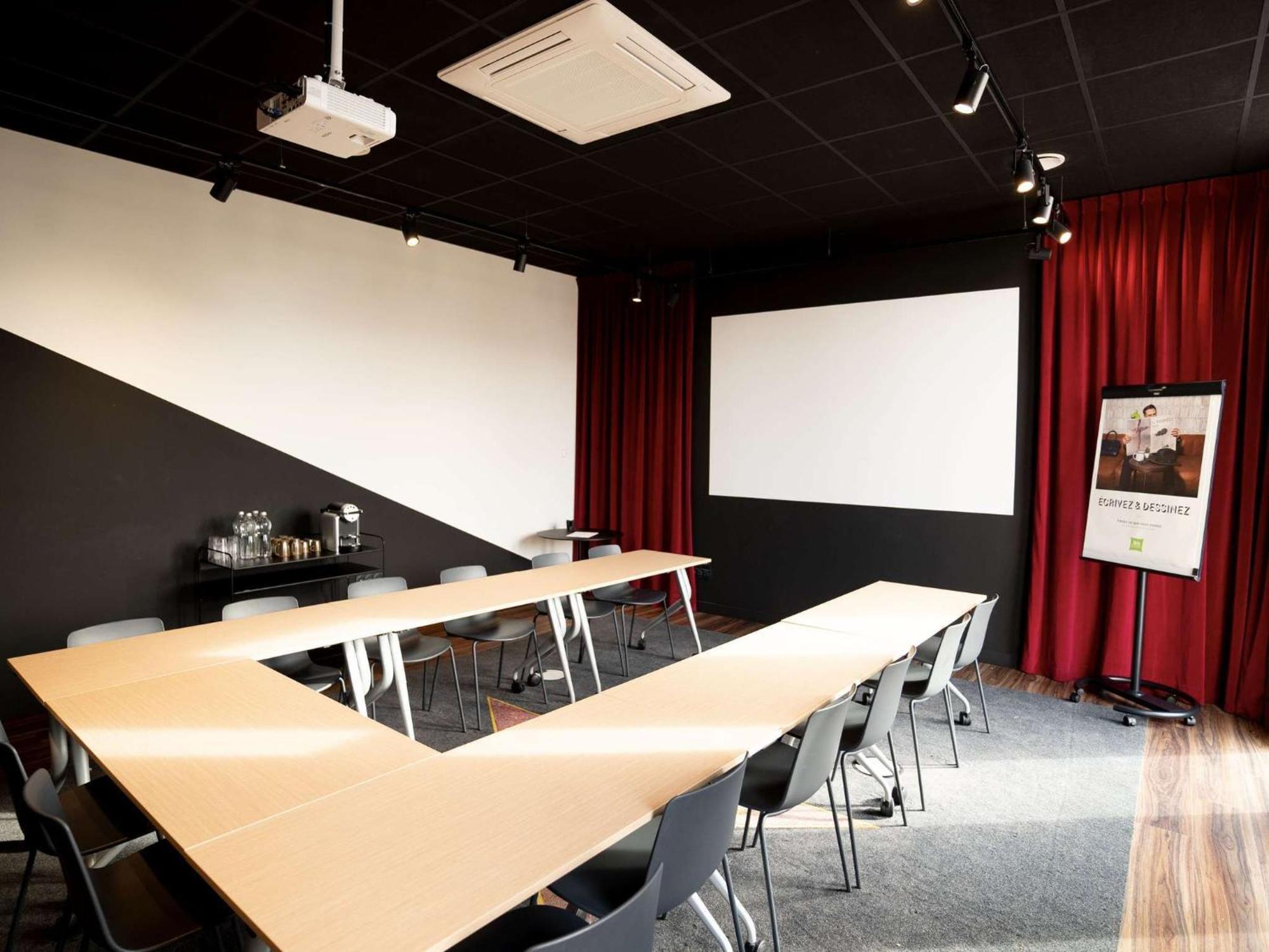 Ibis Styles Lens Centre Gare Hotel Ngoại thất bức ảnh